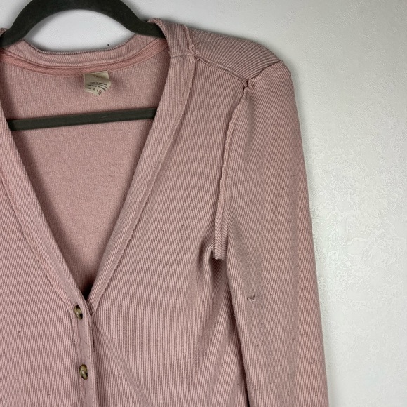 We The Free Call Me Cardigan Sweater Pink V-neck Button Front Long Sleeve Medium - Picture 3 of 12